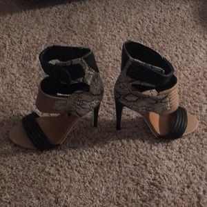 The cutest Nude, Black, and snakeskin heels